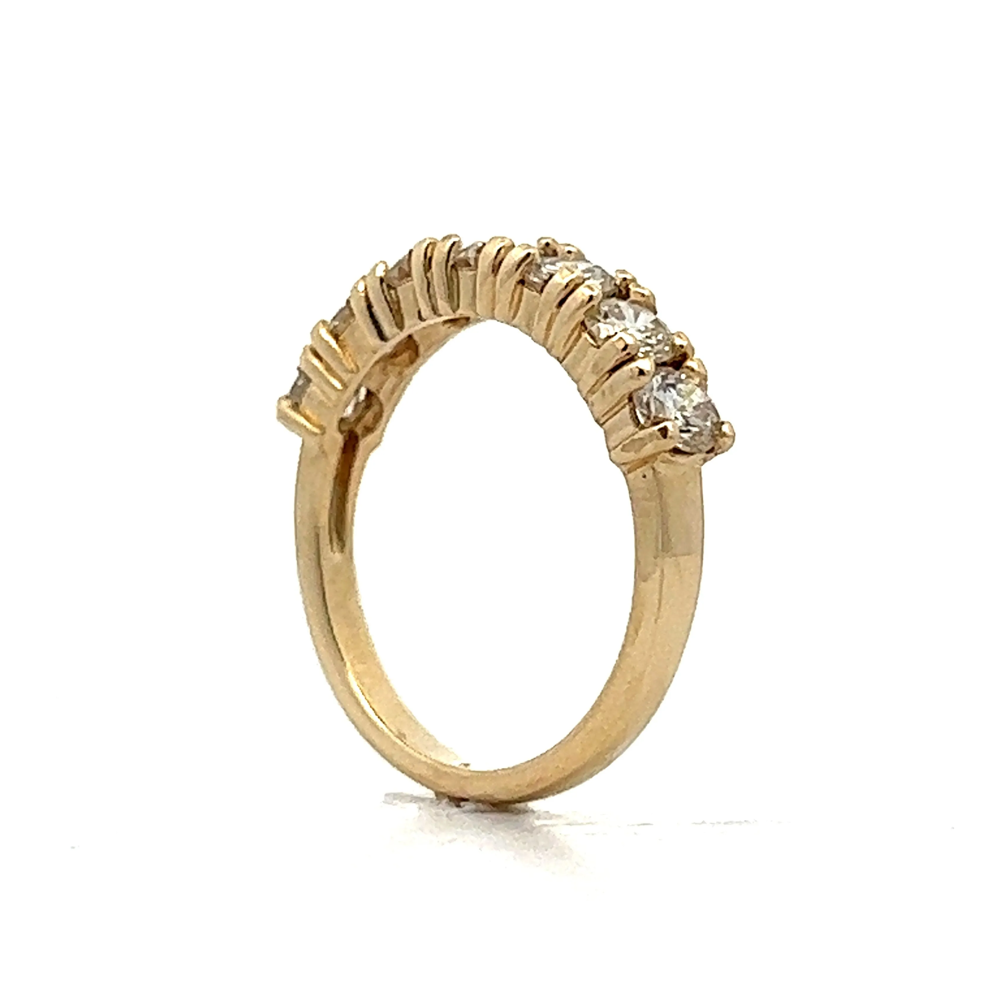 1.05 Round Brilliant Diamond Wedding Band in Yellow Gold