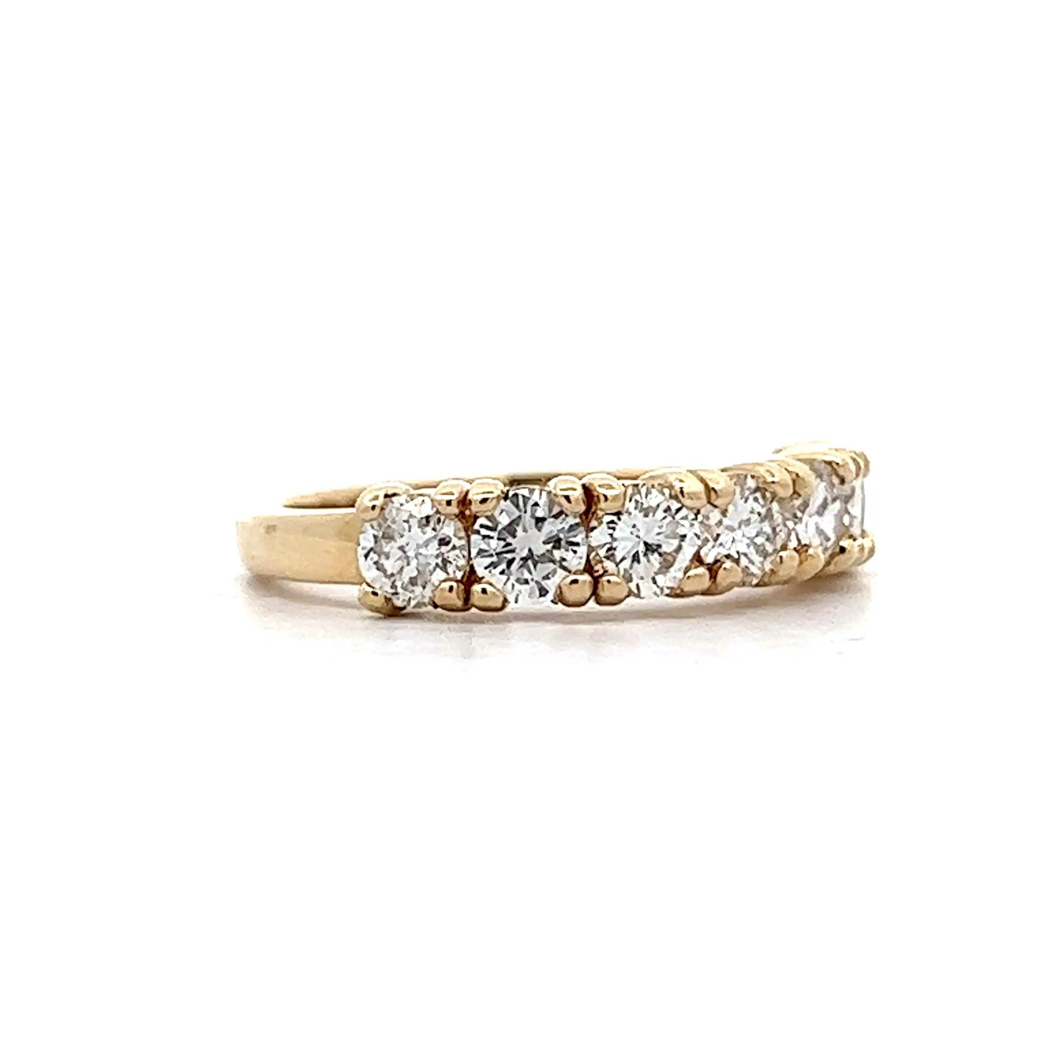 1.05 Round Brilliant Diamond Wedding Band in Yellow Gold