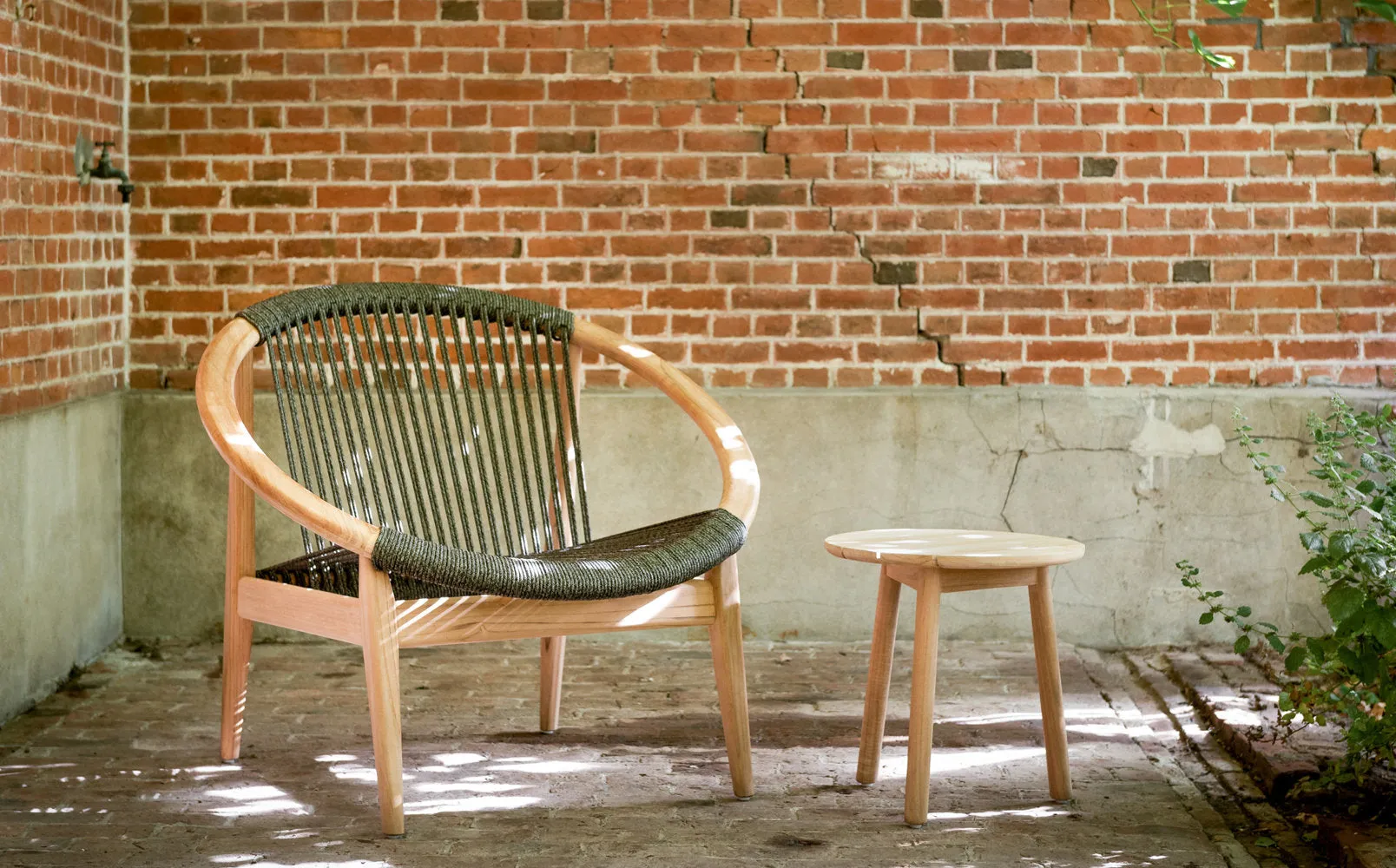 Frida Lounge Chair Available in 2 Styles